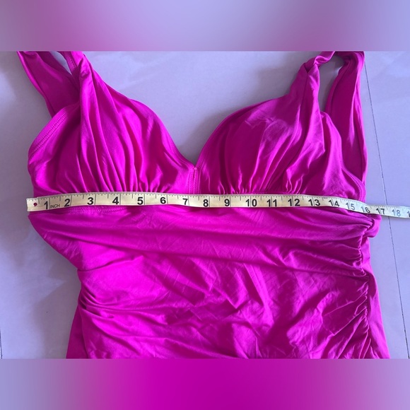 Lauren Ralph  Lauren PLUMERIA Beach Club Solid Twist One-Piece Swimsuit  18W - Picture 3 of 14